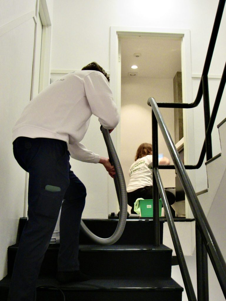 Erhvervsrengøring på Frederiksberg udført af Grønne Tornado – professionelt rengøringsfirma Frederiksberg